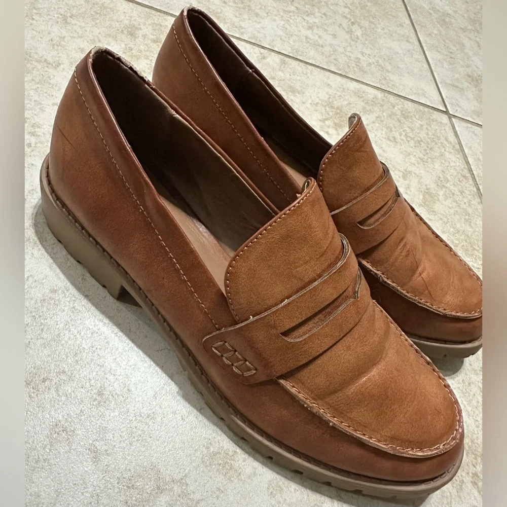 Style & Co. Tan Loafers - Women’s Size 8